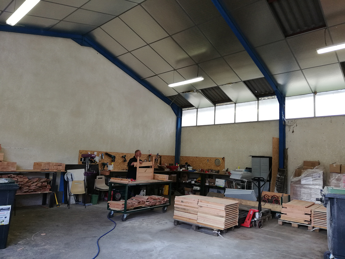 L'atelier de fabrication de composteur